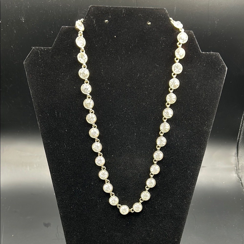 Elegant Gold and crystal Necklace